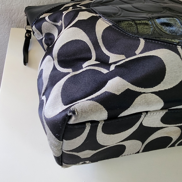 Coach Laura Signature Tote - Picture 10 of 13